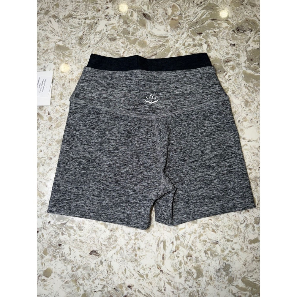 Beyond Yoga Space Dye High Waisted Biker Shorts Grey Heathered XS 0942W - Picture 3 of 3